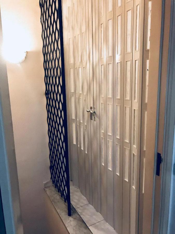 Lucy Hostel ナポリ エクステリア 写真